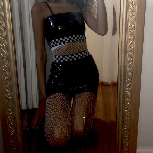 Xs/Small New Unique & Trendy Checkered Shiny Set - Picture 2 of 6